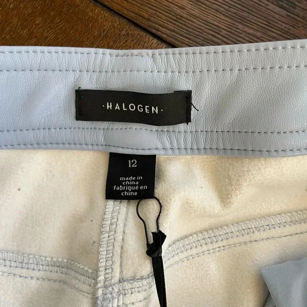 Halogen Straight Leg Pants in Light Gray